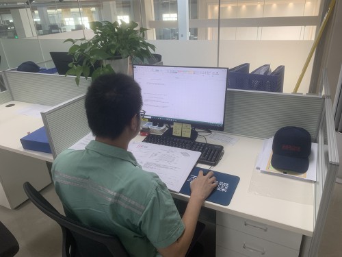 品質(zhì)檢測(cè)人員